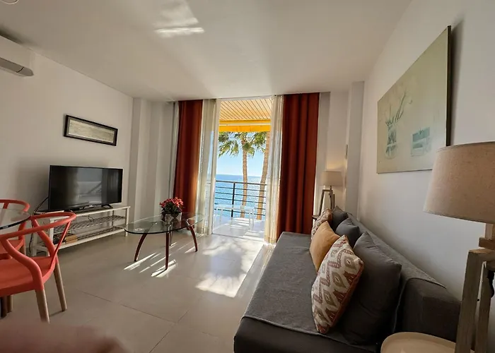 Apartamentos Castillo de Santa Clara